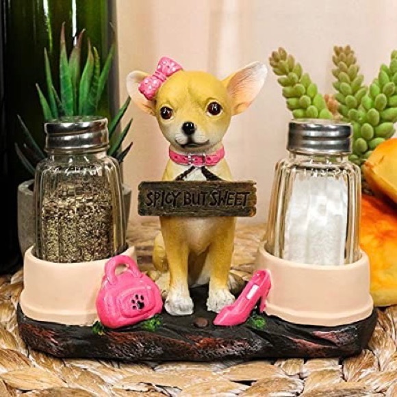 DWK 2018 Spicy But Sweet Chihuahua Dog Salt and Pepper Shaker - Picture 3 of 15